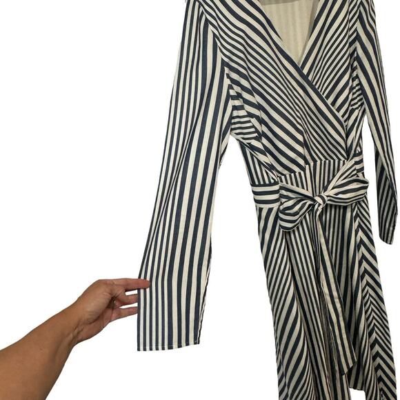 Cremieux Long Sleeve Shirt Dress Navy Ivory Striped Tie Front Women's Size 14 - Picture 4 of 10